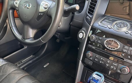 Infiniti QX70, 2013 год, 2 450 000 рублей, 8 фотография