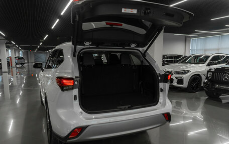 Toyota Highlander, 2025 год, 6 350 000 рублей, 29 фотография