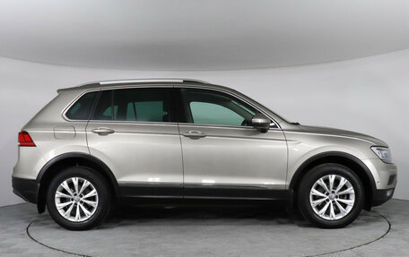 Volkswagen Tiguan II, 2017 год, 2 099 000 рублей, 4 фотография