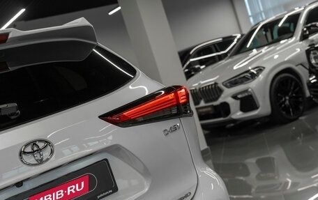 Toyota Highlander, 2025 год, 6 350 000 рублей, 32 фотография