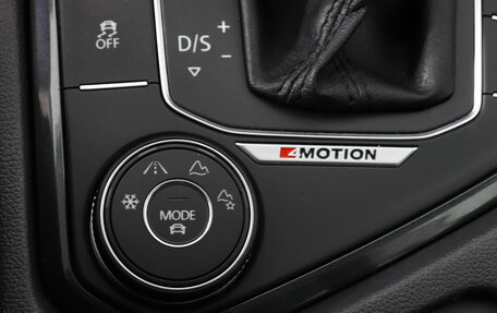 Volkswagen Tiguan II, 2017 год, 2 099 000 рублей, 14 фотография