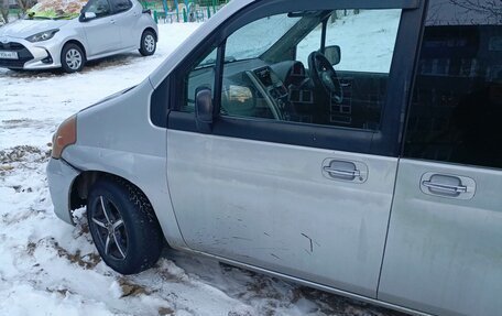 Honda Mobilio I, 2002 год, 240 000 рублей, 8 фотография