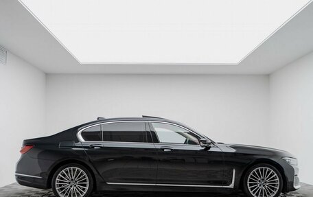 BMW 7 серия, 2021 год, 6 890 000 рублей, 5 фотография