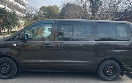 Hyundai H-1 II рестайлинг, 2016 год, 1 420 000 рублей, 4 фотография