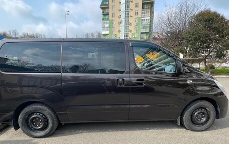 Hyundai H-1 II рестайлинг, 2016 год, 1 420 000 рублей, 6 фотография