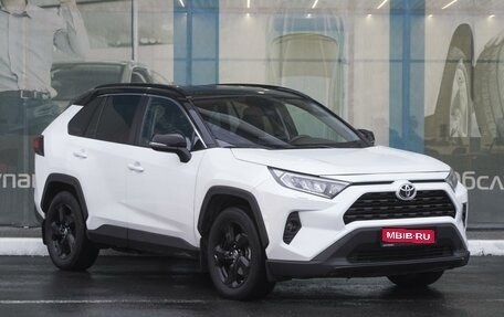 Toyota RAV4, 2021 год, 3 679 000 рублей, 1 фотография