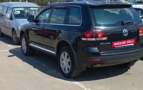 Volkswagen Touareg III, 2010 год, 1 490 000 рублей, 2 фотография