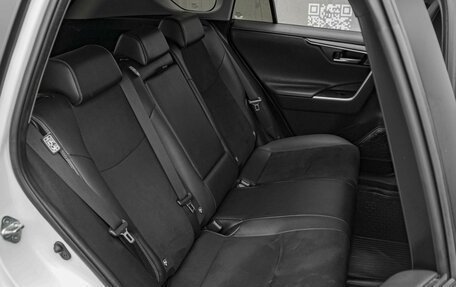 Toyota RAV4, 2021 год, 3 679 000 рублей, 7 фотография