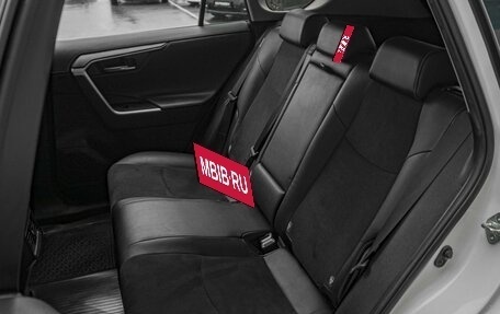 Toyota RAV4, 2021 год, 3 679 000 рублей, 9 фотография