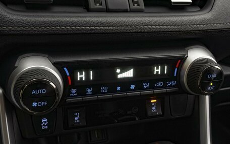 Toyota RAV4, 2021 год, 3 679 000 рублей, 14 фотография