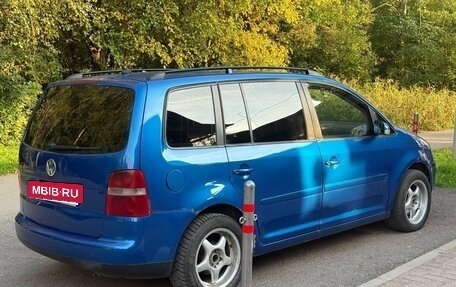 Volkswagen Touran III, 2005 год, 400 000 рублей, 6 фотография