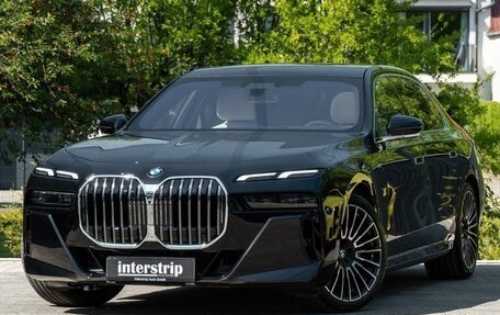 BMW 7 серия, 2022 год, 9 800 000 рублей, 2 фотография