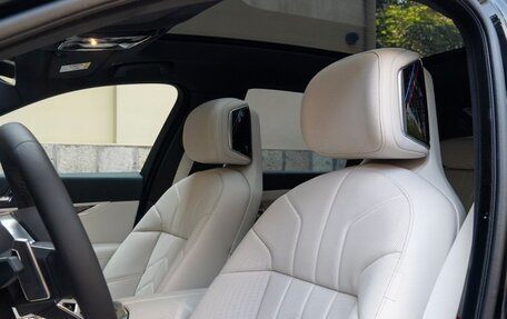 BMW 7 серия, 2022 год, 9 800 000 рублей, 10 фотография