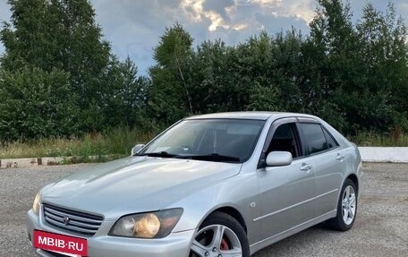 Toyota Altezza, 1999 год, 650 000 рублей, 2 фотография