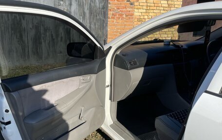 Toyota Corolla, 2001 год, 550 000 рублей, 15 фотография