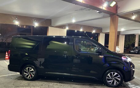 Peugeot Traveller I, 2018 год, 2 990 000 рублей, 5 фотография