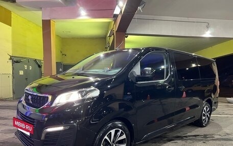 Peugeot Traveller I, 2018 год, 2 990 000 рублей, 2 фотография