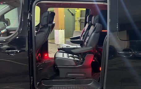 Peugeot Traveller I, 2018 год, 2 990 000 рублей, 15 фотография