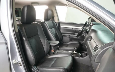 Mitsubishi Outlander III рестайлинг 3, 2012 год, 1 620 000 рублей, 8 фотография