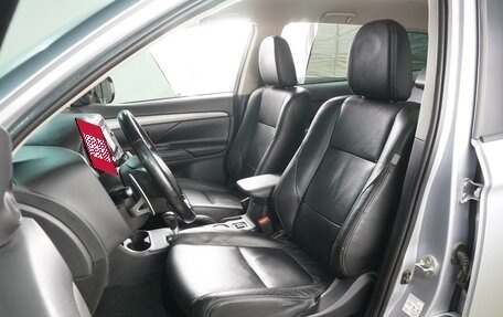 Mitsubishi Outlander III рестайлинг 3, 2012 год, 1 620 000 рублей, 10 фотография