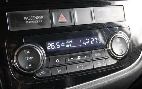 Mitsubishi Outlander III рестайлинг 3, 2012 год, 1 620 000 рублей, 19 фотография