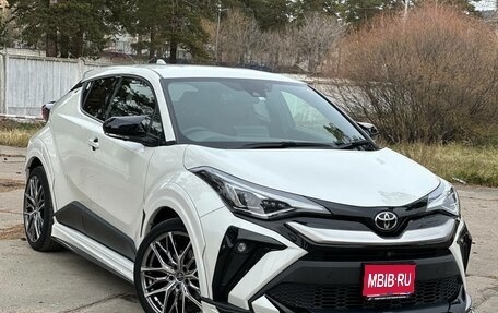 Toyota C-HR I рестайлинг, 2020 год, 2 800 000 рублей, 1 фотография