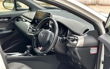 Toyota C-HR I рестайлинг, 2020 год, 2 800 000 рублей, 6 фотография