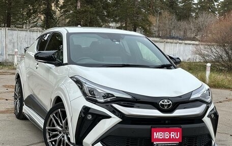 Toyota C-HR I рестайлинг, 2020 год, 2 800 000 рублей, 2 фотография