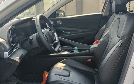 Hyundai Elantra, 2021 год, 1 600 000 рублей, 8 фотография