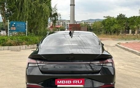 Hyundai Elantra, 2021 год, 1 600 000 рублей, 4 фотография