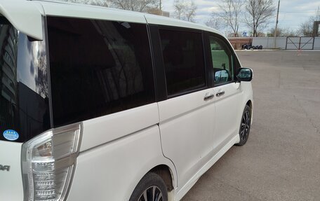 Honda Stepwgn IV, 2013 год, 1 700 000 рублей, 9 фотография