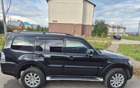 Mitsubishi Pajero IV, 2011 год, 1 790 000 рублей, 3 фотография