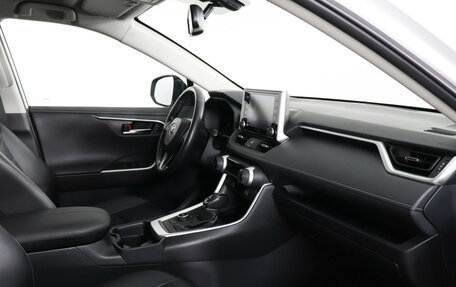 Toyota RAV4, 2020 год, 3 799 000 рублей, 10 фотография