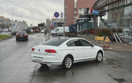 Volkswagen Passat B8 рестайлинг, 2017 год, 1 990 000 рублей, 4 фотография