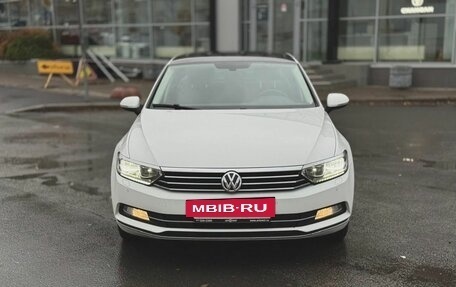 Volkswagen Passat B8 рестайлинг, 2017 год, 1 990 000 рублей, 2 фотография