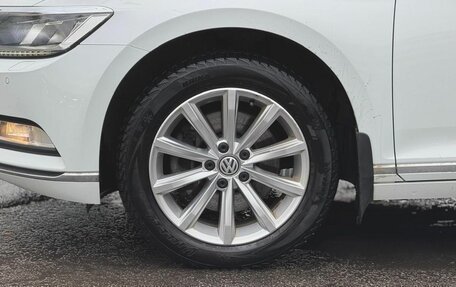 Volkswagen Passat B8 рестайлинг, 2017 год, 1 990 000 рублей, 8 фотография