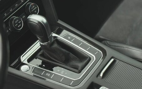 Volkswagen Passat B8 рестайлинг, 2017 год, 1 990 000 рублей, 17 фотография