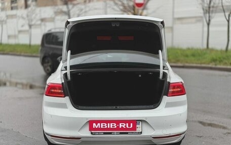 Volkswagen Passat B8 рестайлинг, 2017 год, 1 990 000 рублей, 20 фотография