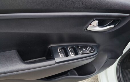 KIA Rio IV, 2017 год, 1 199 000 рублей, 9 фотография