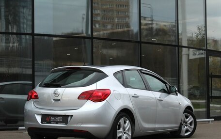Opel Astra J, 2011 год, 678 000 рублей, 2 фотография
