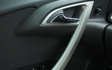 Opel Astra J, 2011 год, 678 000 рублей, 11 фотография