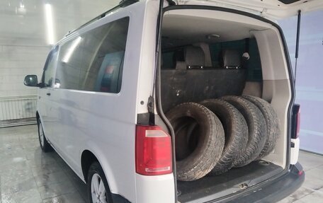 Volkswagen Caravelle T6 рестайлинг, 2015 год, 1 850 000 рублей, 5 фотография