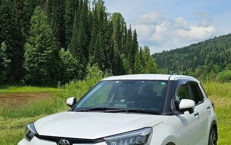 Toyota Raize I, 2020 год, 1 550 000 рублей, 2 фотография