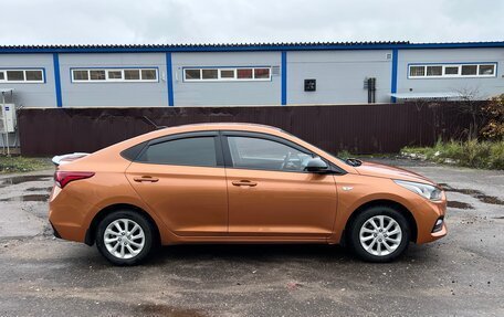 Hyundai Solaris II рестайлинг, 2017 год, 1 000 000 рублей, 3 фотография