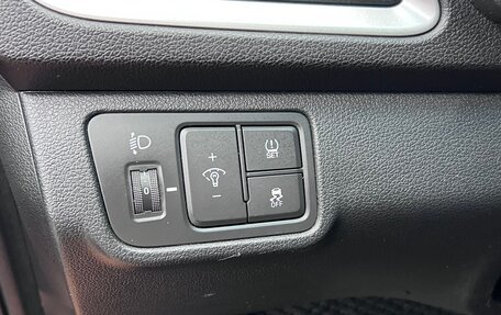 Hyundai Solaris II рестайлинг, 2017 год, 1 000 000 рублей, 11 фотография