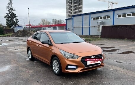 Hyundai Solaris II рестайлинг, 2017 год, 1 000 000 рублей, 2 фотография