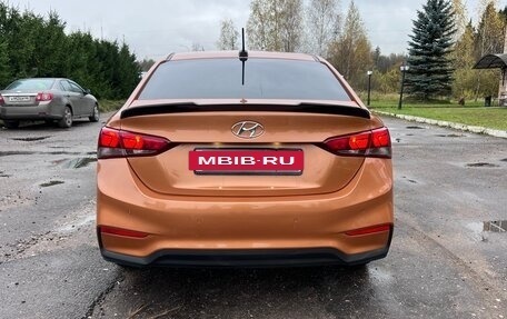 Hyundai Solaris II рестайлинг, 2017 год, 1 000 000 рублей, 5 фотография