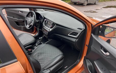 Hyundai Solaris II рестайлинг, 2017 год, 1 000 000 рублей, 15 фотография