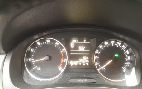 Skoda Rapid I, 2015 год, 900 000 рублей, 12 фотография