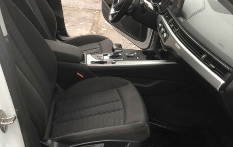 Audi A4, 2016 год, 2 350 000 рублей, 10 фотография